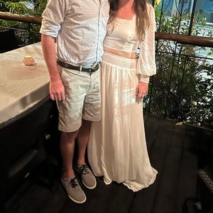 Lulu’s - Two piece cropped white maxi skirt - size L